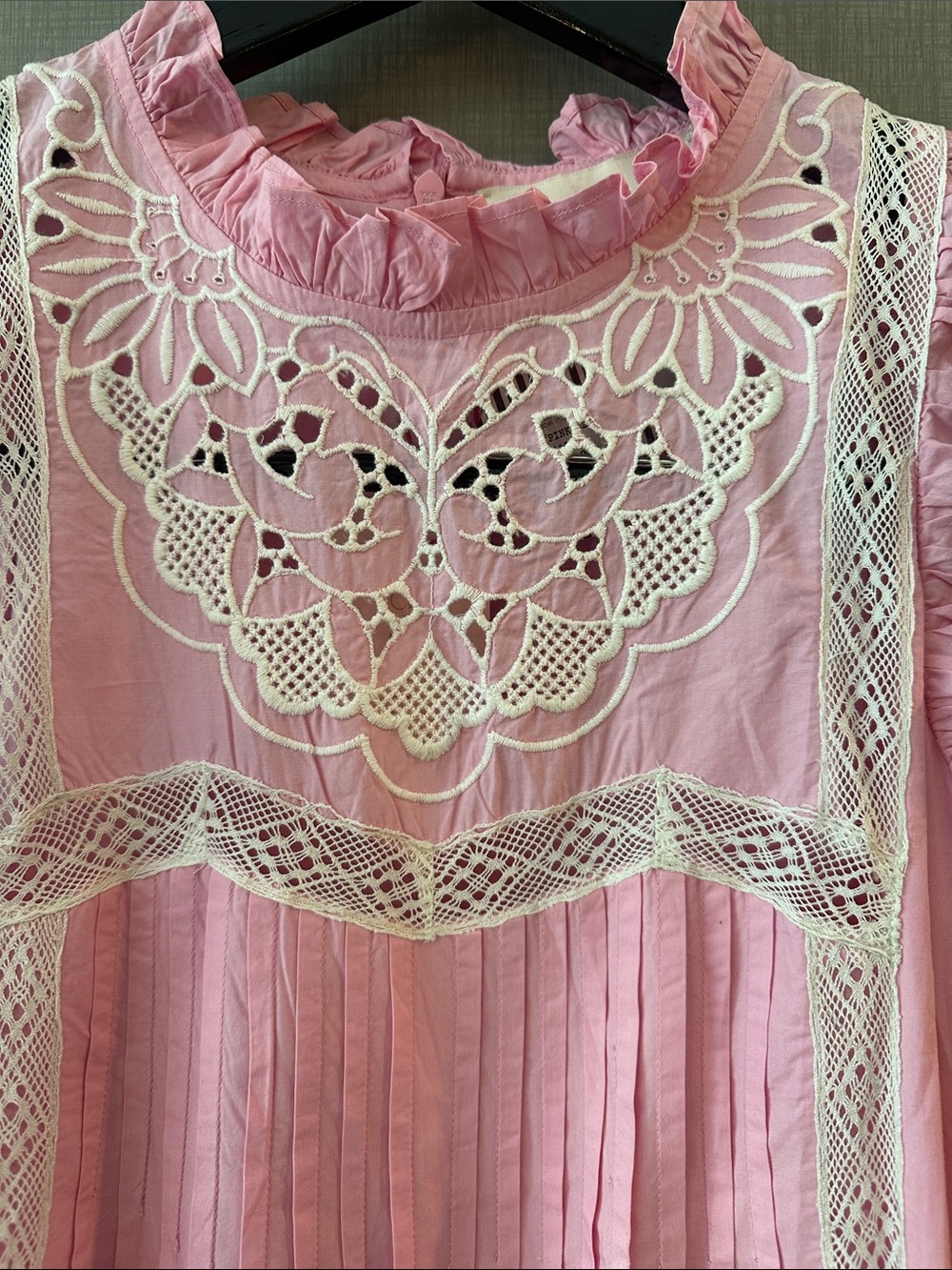 Pink Lace-Trim Ruffled Neck Formal Dress - Picture 4 of 10